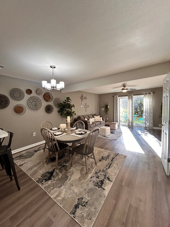 Foto del edificio - 1277 Fords Pointe Cir