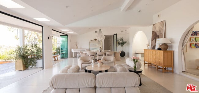 Foto del edificio - 3382 Scadlock Ln