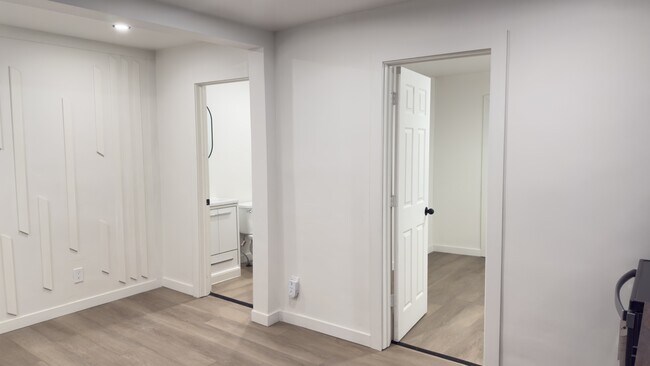 Photo du bâtiment - 137 Oakdale Ave