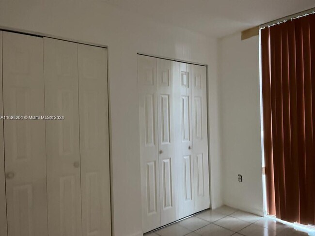 Foto del edificio - 11750 SW 18th St
