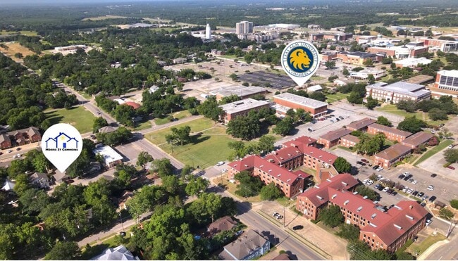 Building Photo - 1401 Moore St