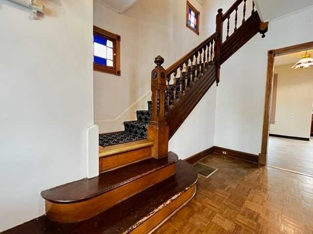 Foto del edificio - 8 Parker Ave