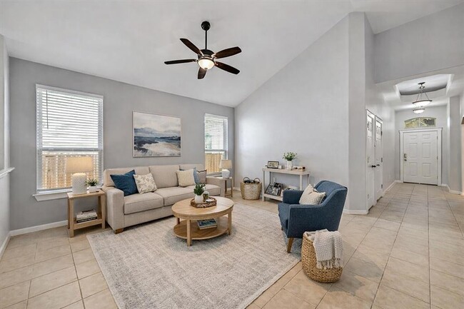 Foto del edificio - 16316 McAloon Way