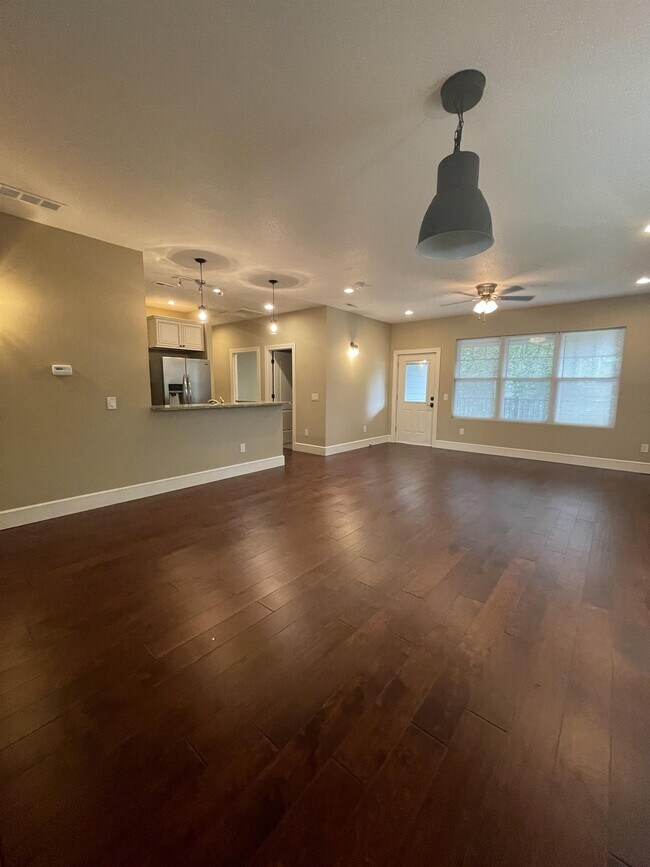 Foto del edificio - 1609 W 4th St