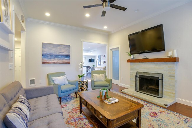 Living Room - 1431 Young St