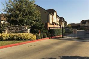 Foto del edificio - 3030 Royal Oaks Crest