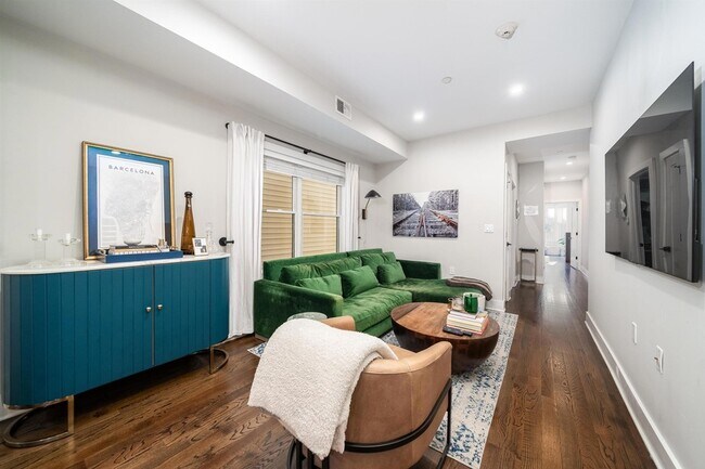 Foto del edificio - 228 Bay Street Unit 2
