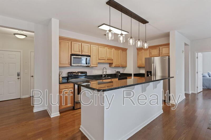 Photo - 730 Litty Court