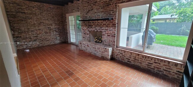 Foto del edificio - 15110 NE 9th Ct