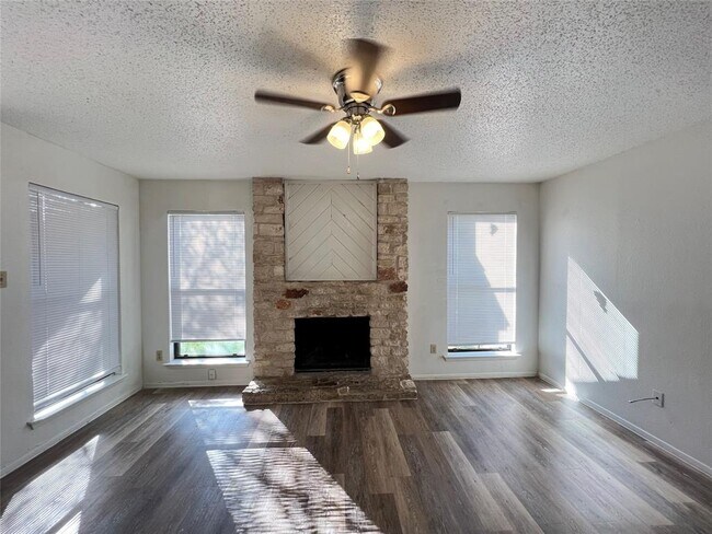 Foto del edificio - 10616 Mellow Meadow Dr