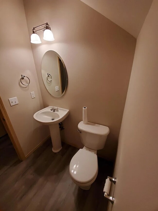 Foto del edificio - 18323-18313 13th Ave Ct E