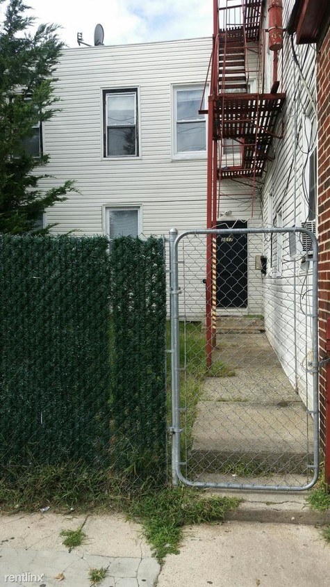 Building Photo - 3617 Hudson Ave