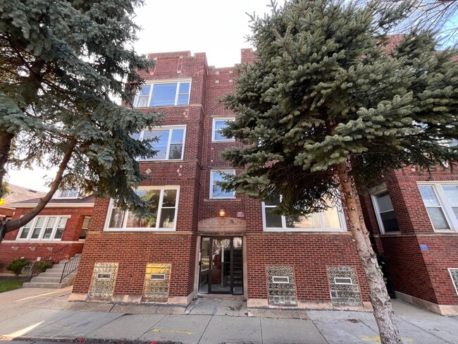 Building Photo - 4048 N Richmond St