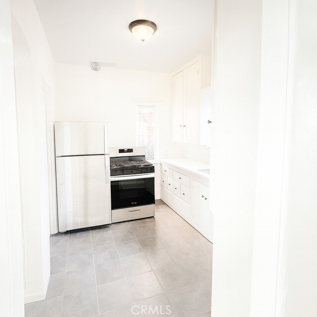 Foto del edificio - 1527 E 3rd St