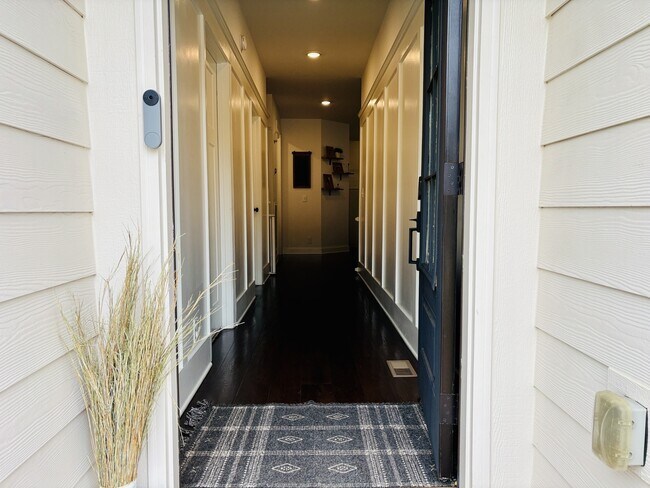 Foto del edificio - 1268 Easthaven Dr