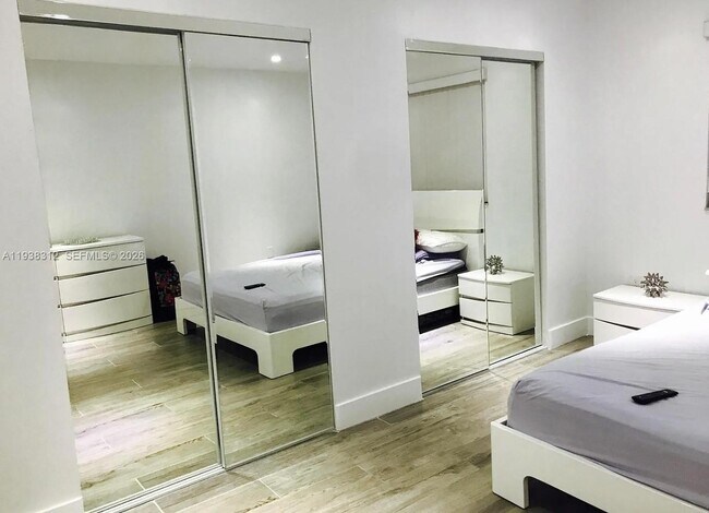 Foto del edificio - 7220 NW 179th St