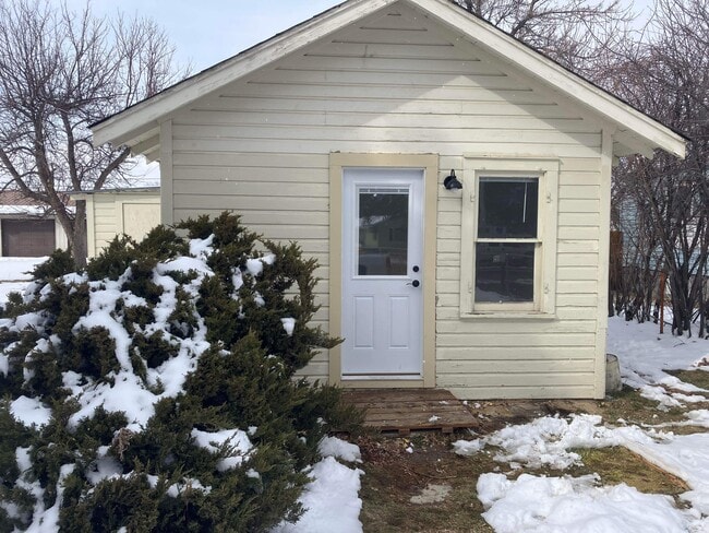 Building Photo - 1807 Beck Ave