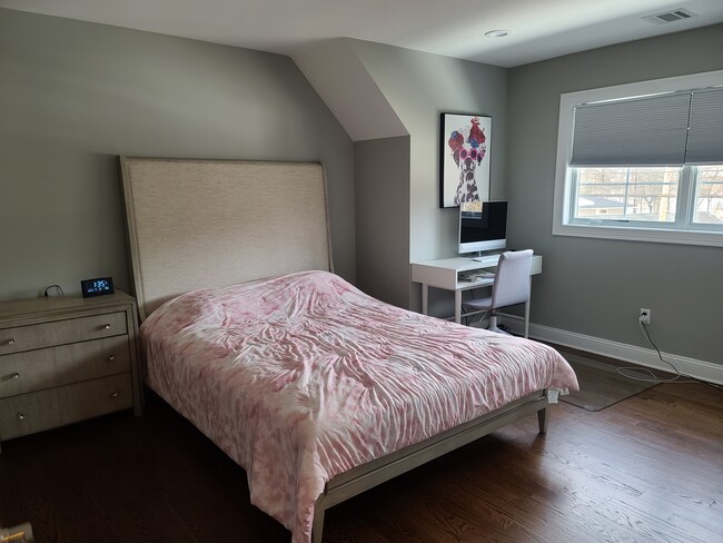 Bedroom 2 - 9 Main Rd