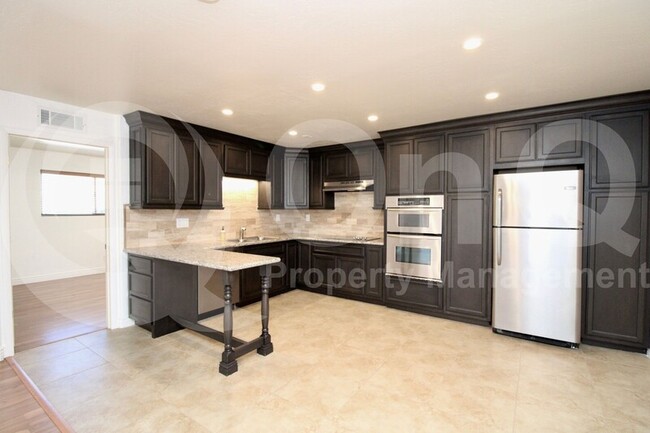 Foto del edificio - 5525 E Thomas Rd