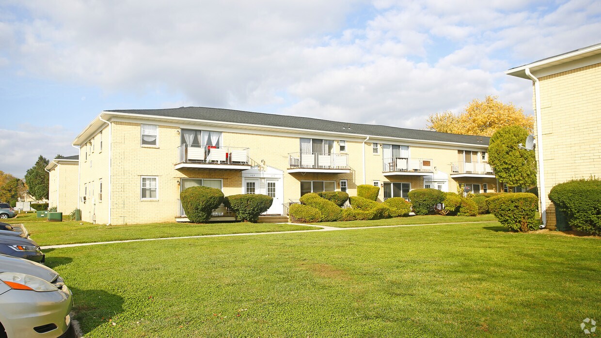 Continental Gardens Apartments in Ocean Township, NJ