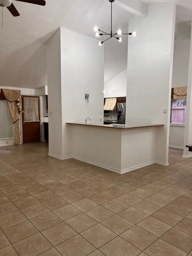 Foto del edificio - 2931 Sunwood Dr