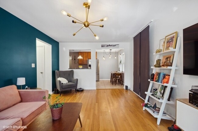Building Photo - 4030 N Mozart St