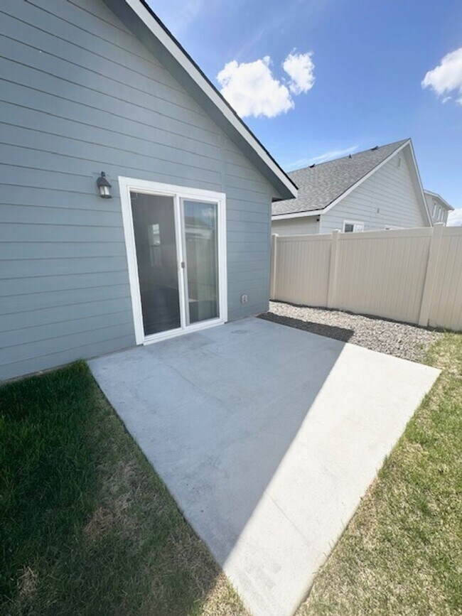 Foto del edificio - Stunning Modern Home in Desirable Star, Idaho