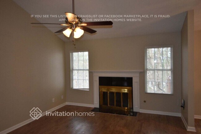 Building Photo - 3219 Sentinel Cir