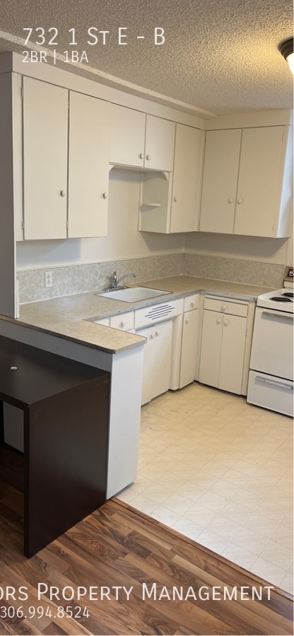 Photo du bâtiment - 732-731 1 St E