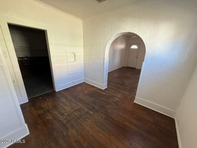 Building Photo - 1315 C Ave