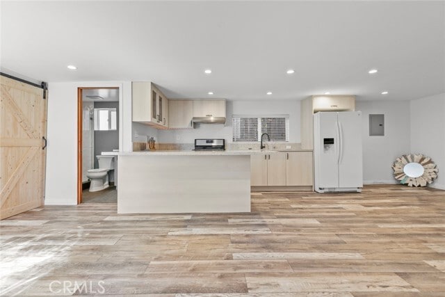 Building Photo - 10533 Fernglen Ave