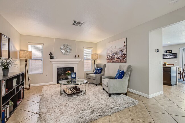 Foto del edificio - Beautiful 3 bedroom Home Located in the Vibrant City of Las Vegas