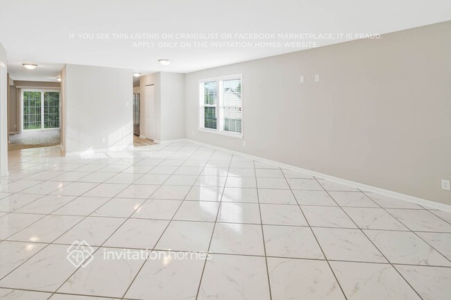 Building Photo - 13945 Pinyon Pine Ln