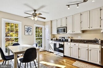 Building Photo - 7027 Chesley Search Way