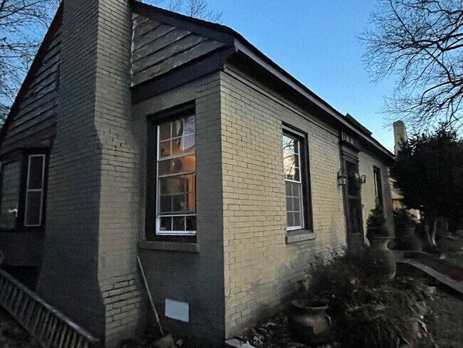 Foto del edificio - 3 BR/1BA | Newly Renovated Single Family Home | 1-Car Garage Parking | Patio in backyard!