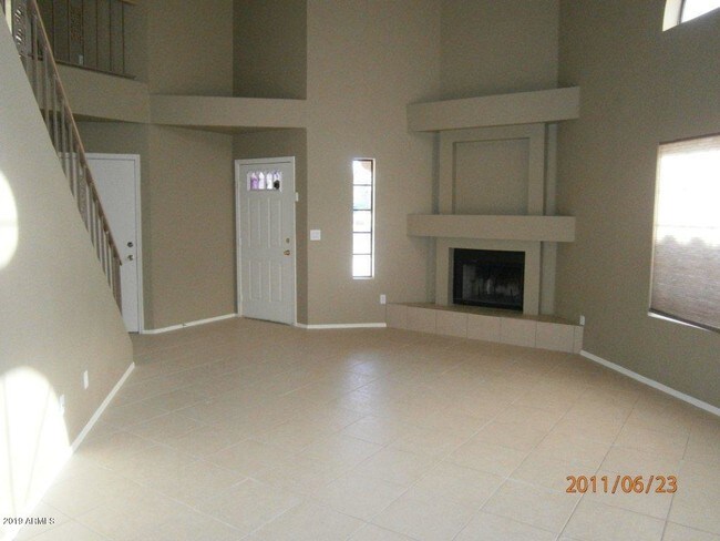 Building Photo - 1227 E Michelle Dr