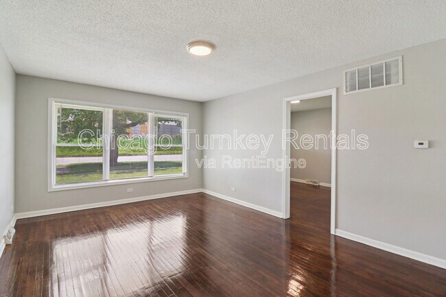 Foto del edificio - 16538 Park Ave