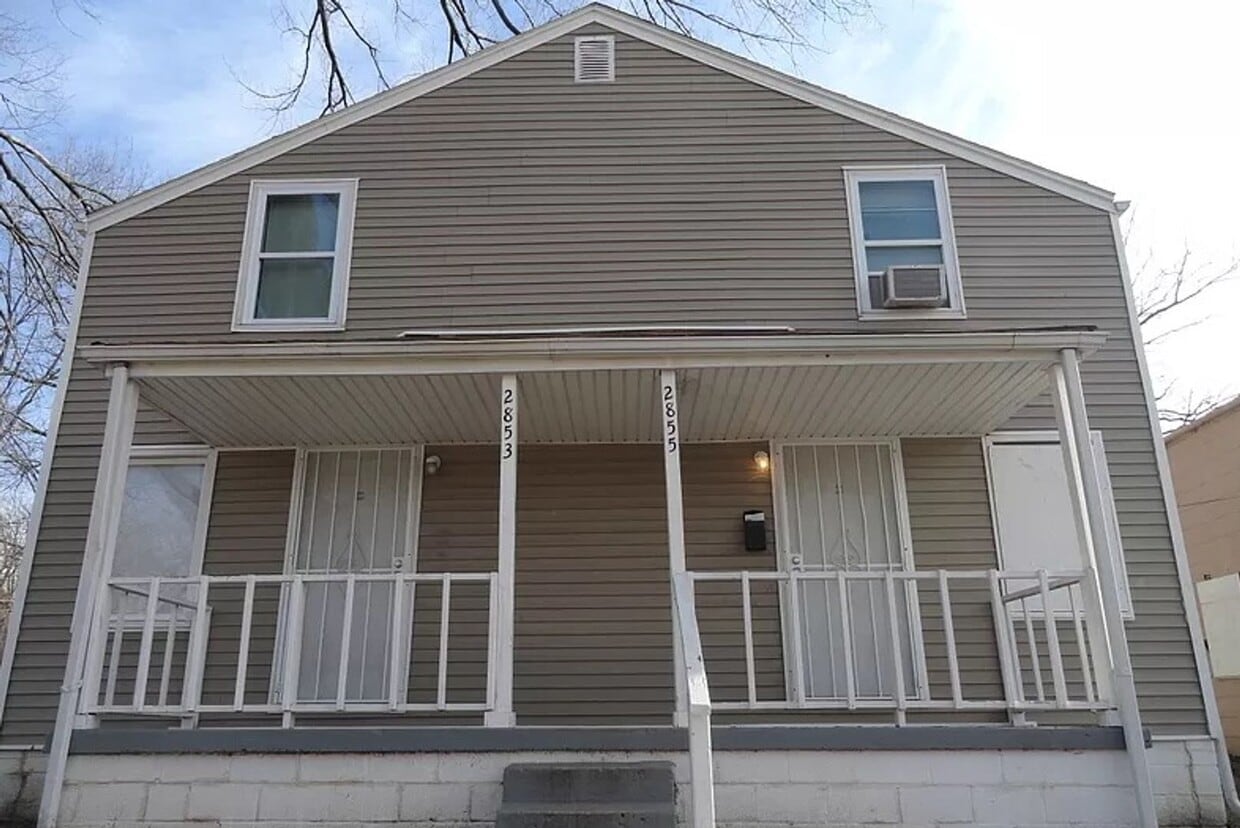 Building Photo - 2855 Van Brunt Blvd