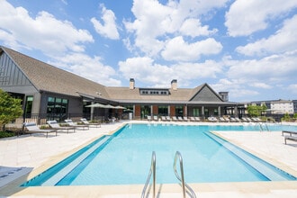 Building Photo - Woodside at Seven Pines