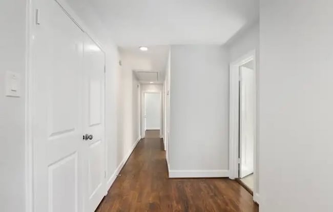 Building Photo - 10906 Chimney Rock Rd