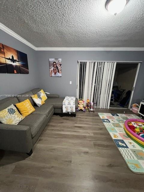 Foto del edificio - 2451 Centergate Dr