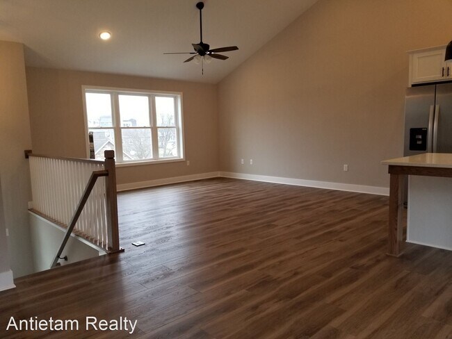 Building Photo - 3 br, 2.5 bath House - 8394 Capri Ct.