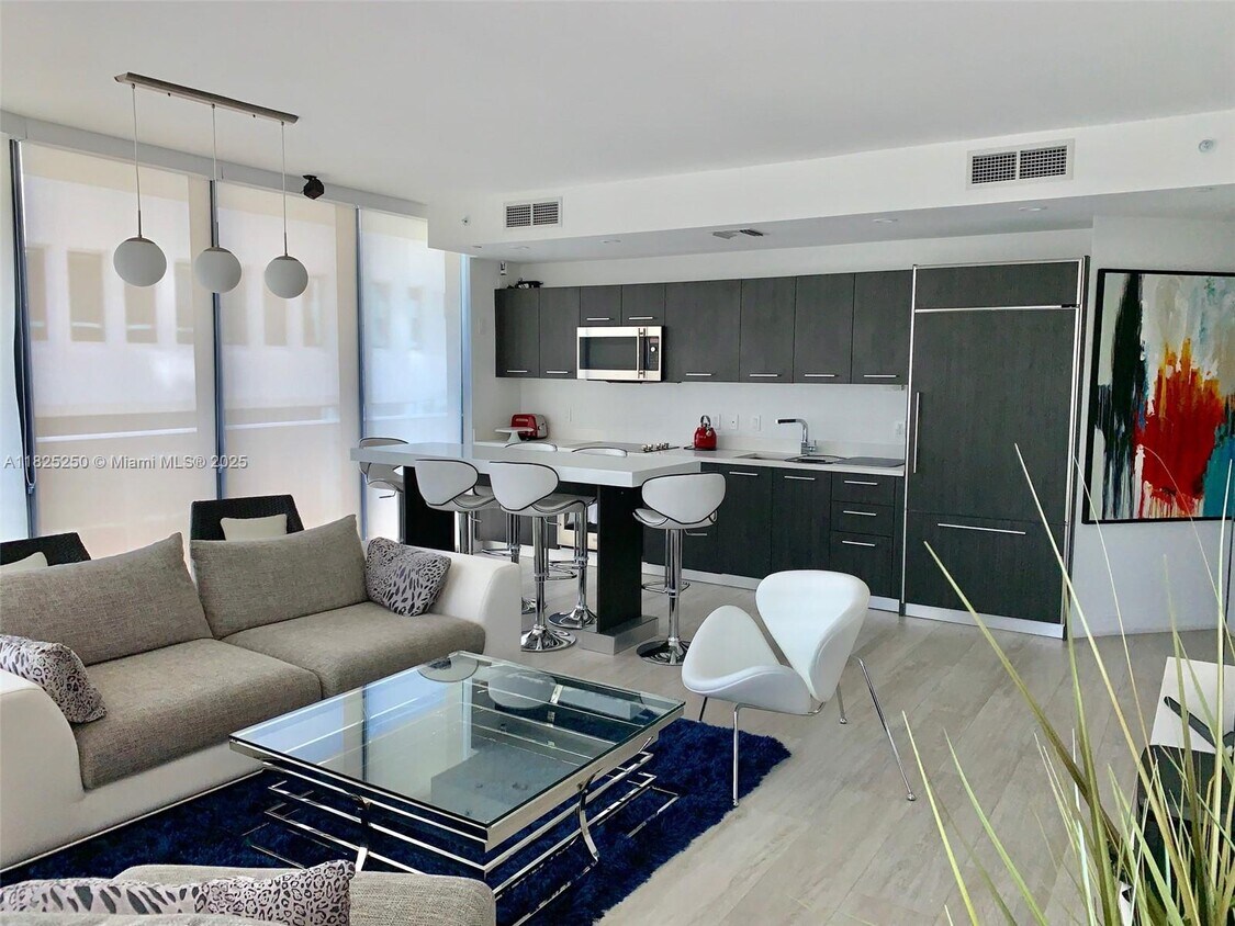 Foto principal - 55 SW 9th St