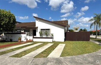 Building Photo - 10933 SW 146th Ct