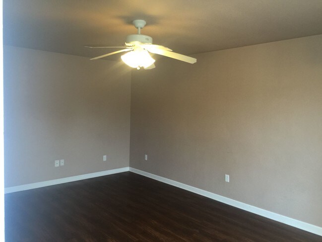 Foto del edificio - 811 N 48th St