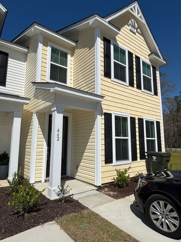 Primary Photo - 462 Green Fern Dr