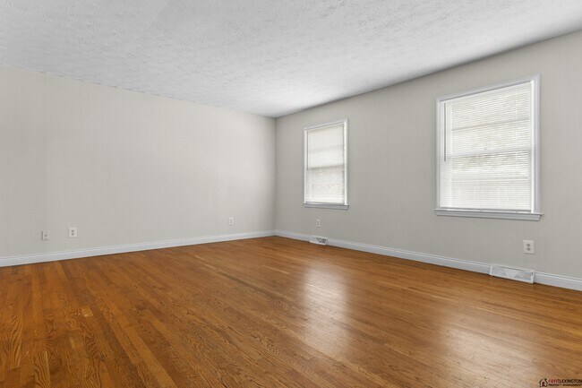 Foto del edificio - 3330 Tisdale Dr