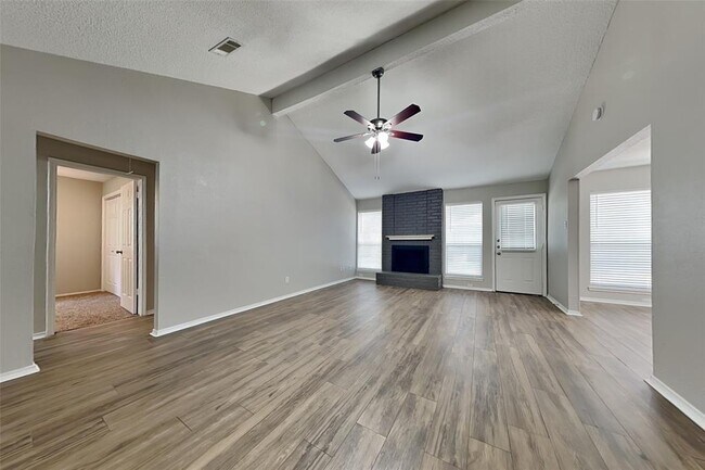 Building Photo - 27 S Brook Pebble Ct