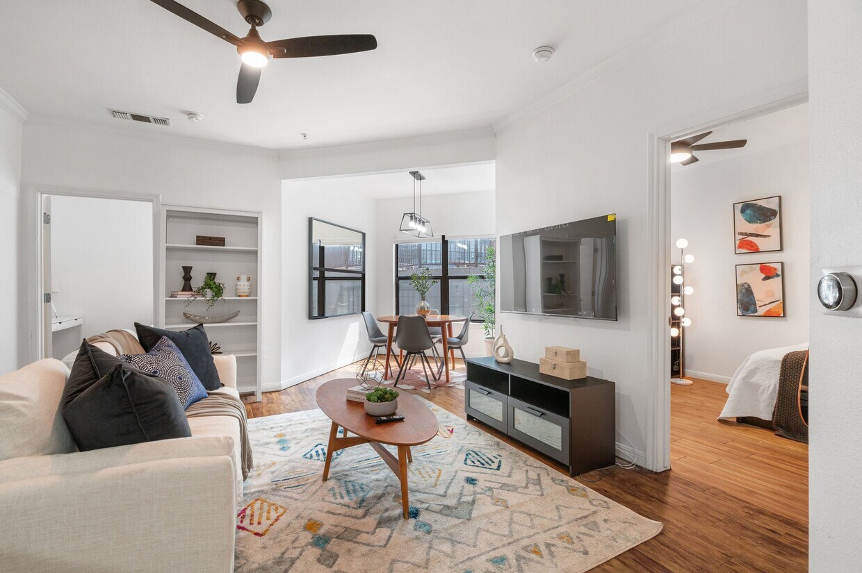 Foto principal - 2502 Leon St
