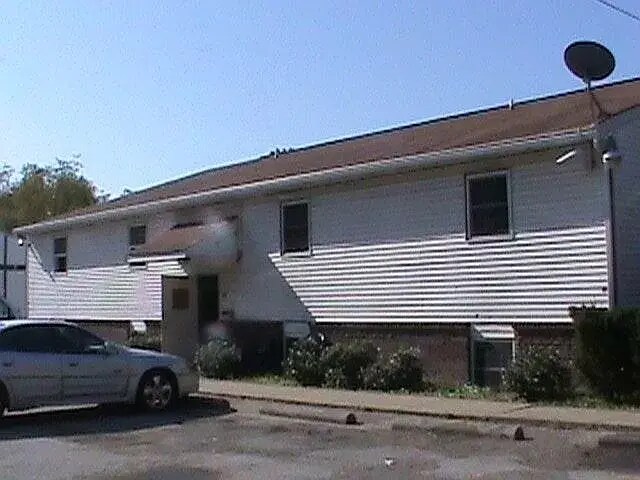 Primary Photo - 550 Nellie St